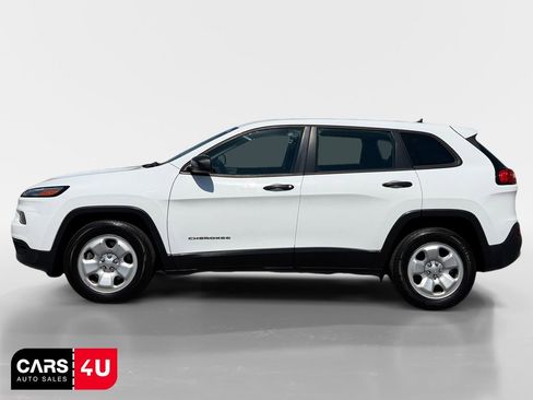 Used 2015 Jeep Cherokee Sport image 4