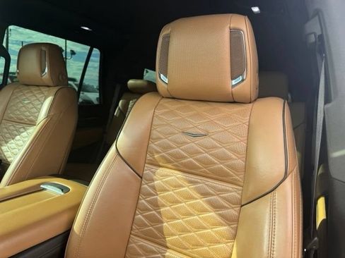 Certified 2023 Cadillac Escalade Premium Luxury w/ LPO, Radiant Package AWD/4WD image 14