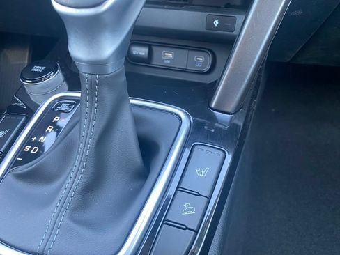 Certified 2024 Kia Seltos EX FWD image 21
