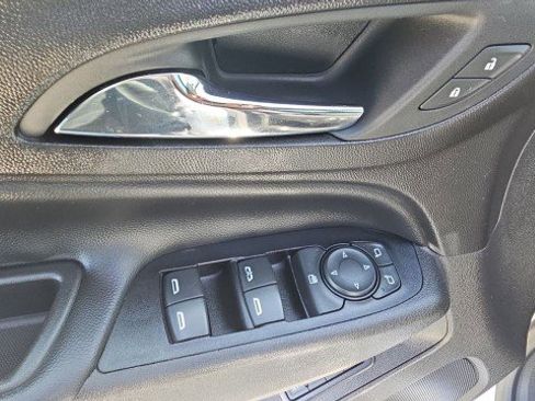Used 2019 Chevrolet Equinox Premier FWD image 22