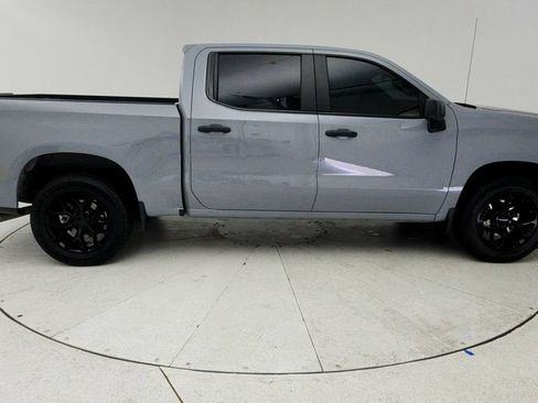 Certified 2025 Chevrolet Silverado 1500 Custom w/ LPO, Dark Essentials Package RWD image 9