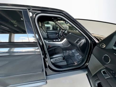 Used 2022 Land Rover Range Rover Sport SE image 29