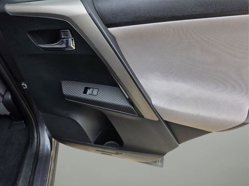 Used 2014 Toyota RAV4 XLE image 27