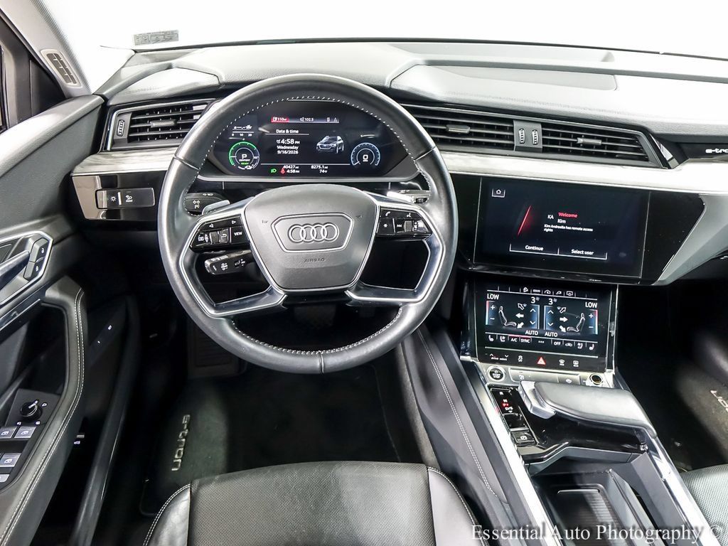 Used 2021 Audi e-tron Premium Plus w/ Premium Plus Package AWD/4WD image 16