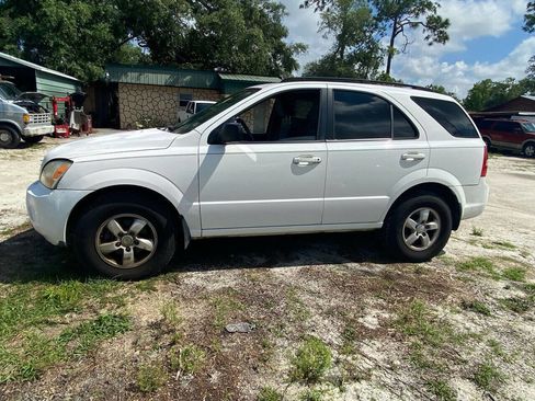 Used 2008 Kia Sorento 2WD image 2