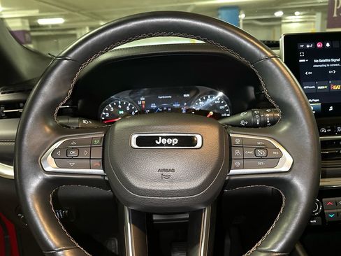 Used 2022 Jeep Compass Limited image 21