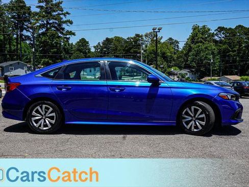 Used 2022 Honda Civic LX image 2