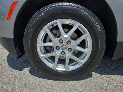Used 2024 Chevrolet Equinox LS w/ LS Convenience Package AWD/4WD image 10