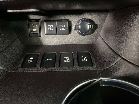 Used 2018 Toyota Highlander Plus image 22