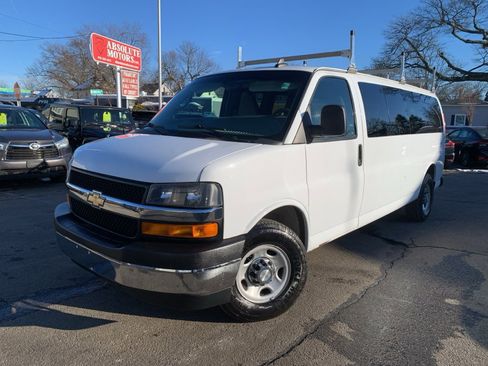Used 2017 Chevrolet Express 3500 LT w/ LT Preferred Equipment Group image 1