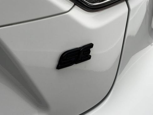 Used 2026 Toyota Corolla SE w/ SE Package FWD image 9