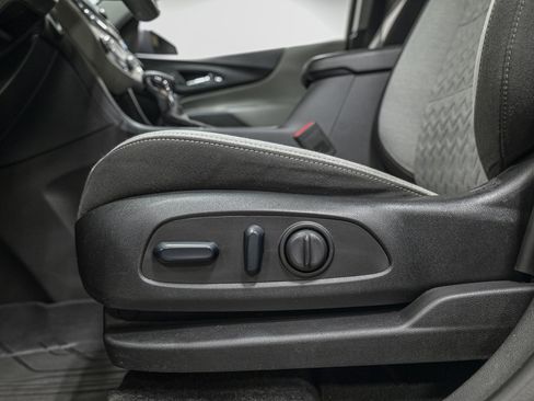 Used 2024 Chevrolet Equinox LS w/ LS Convenience Package image 14