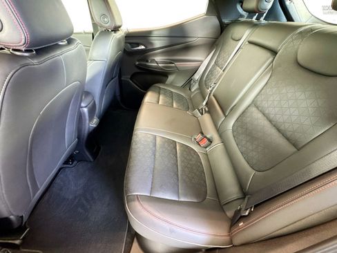 Used 2023 Chevrolet Bolt EUV LT w/ Convenience Package image 22