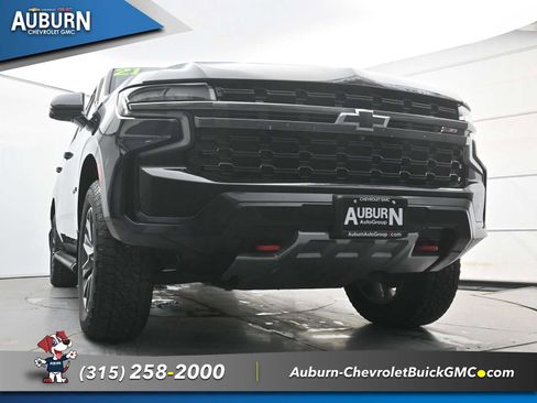 Used 2021 Chevrolet Tahoe Z71 w/ Z71 Signature Package image 11