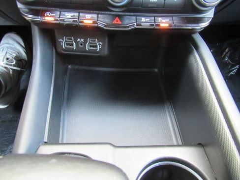 Used 2023 Dodge Durango GT image 49