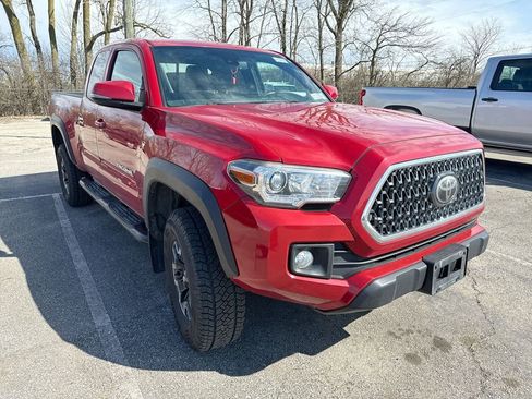 Used 2018 Toyota Tacoma TRD Off-Road image 6