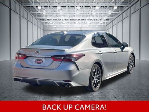 Used 2021 Toyota Camry SE w/ Carpet Mat Package (TMS) AWD/4WD image 5