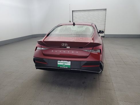 Used 2024 Hyundai Elantra SEL w/ Convenience Package image 7
