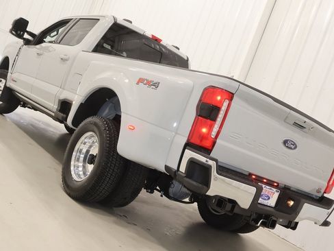 New 2025 Ford F350 Lariat w/ Lariat Ultimate Package image 33
