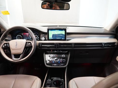 Used 2021 Lincoln Corsair AWD w/ Premium Package image 20