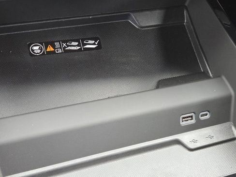 New 2025 Chevrolet Suburban Premier AWD/4WD image 16