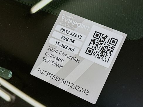 Used 2024 Chevrolet Colorado Trail Boss w/ Technology Package image 12