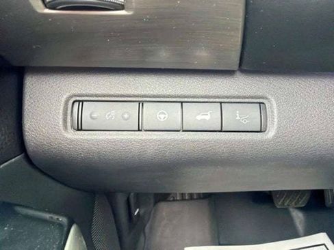 Used 2022 Nissan Pathfinder Platinum w/ Cargo Package FWD image 7