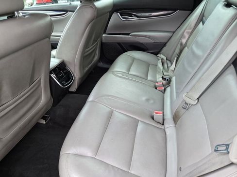 Used 2014 Cadillac XTS Luxury FWD image 19