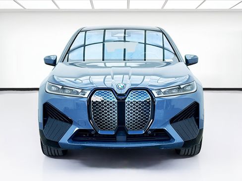 Used 2023 BMW iX xDrive50 w/ Sport Package image 2