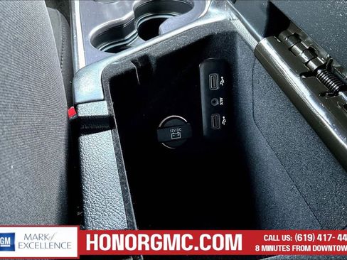 Used 2018 Dodge Challenger SXT w/ Blacktop Package image 16