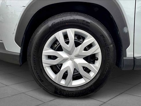 Used 2023 Toyota Corolla Cross L image 10