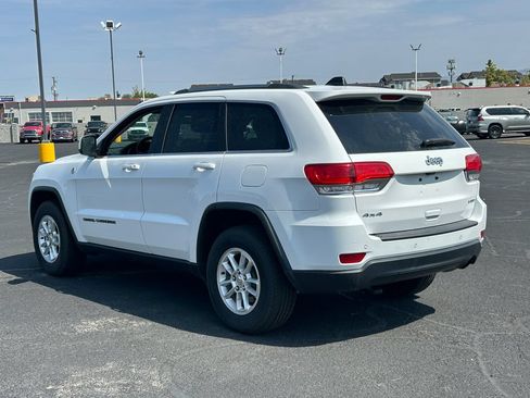 Used 2019 Jeep Grand Cherokee Laredo AWD/4WD image 7