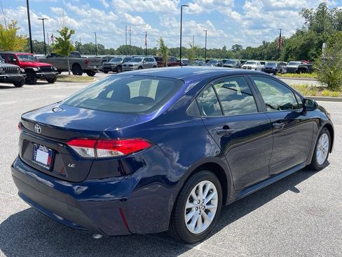 Used 2022 Toyota Corolla LE FWD image 18