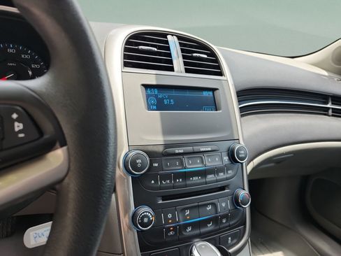 Used 2014 Chevrolet Malibu LS FWD image 12