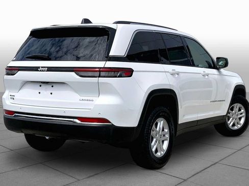 Used 2023 Jeep Grand Cherokee Laredo w/ Luxury Tech Group I AWD/4WD image 13
