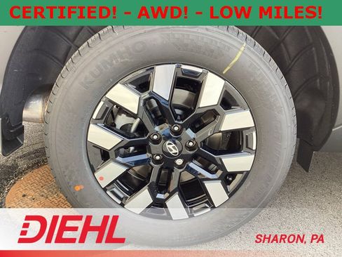 Certified 2025 Hyundai Santa Cruz SE image 9