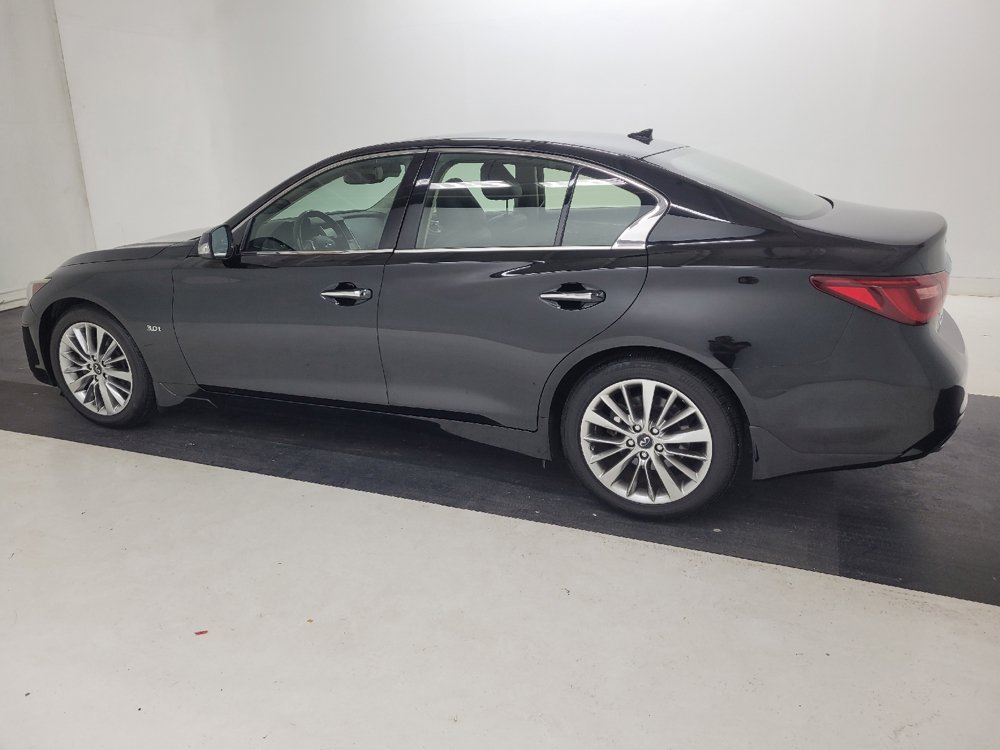 Used 2018 INFINITI Q50 Luxe w/ Cargo Package (L95) AWD/4WD image 3