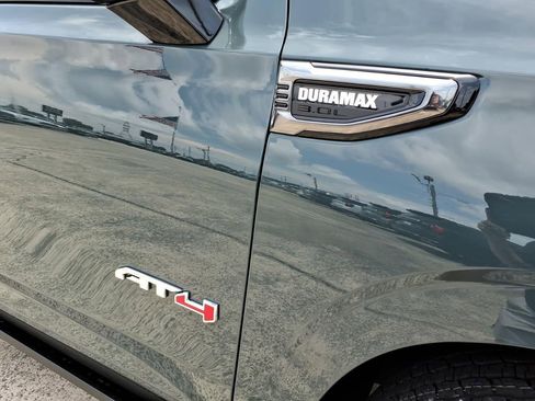 New 2026 GMC Yukon XL AT4 w/ AT4 Premium Plus Package AWD/4WD image 10