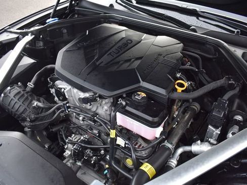 Used 2025 Genesis G70 2.5T image 34