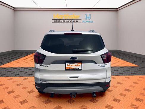 Used 2019 Ford Escape Titanium AWD/4WD image 4