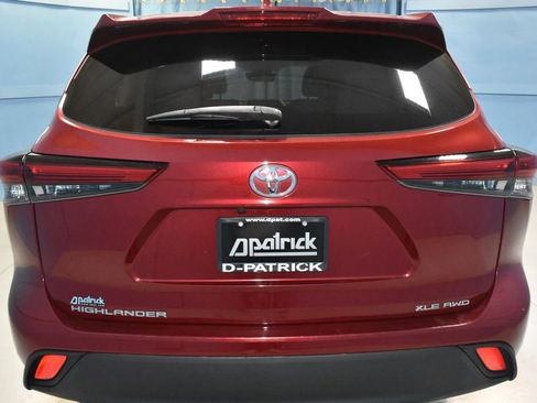Used 2021 Toyota Highlander XLE image 34