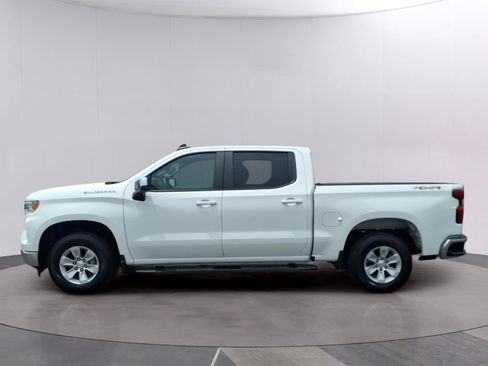 Used 2023 Chevrolet Silverado 1500 LT AWD/4WD image 2