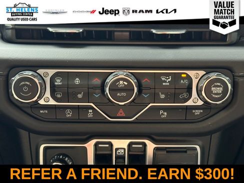 Used 2025 Jeep Wrangler Unlimited Rubicon image 28