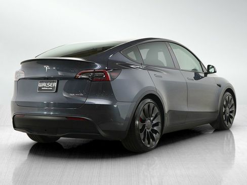 Used 2022 Tesla Model Y Performance image 5