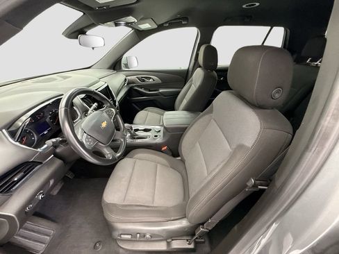 Used 2023 Chevrolet Traverse LT FWD image 17