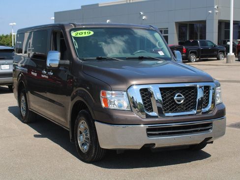 Used 2019 Nissan NV 3500 SV w/ Navigation Package image 18