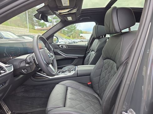 Used 2026 BMW X7 xDrive40i w/ M Sport Package image 13