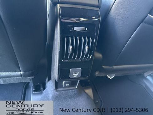 New 2026 Jeep Compass Latitude AWD/4WD image 13