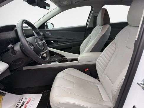 Used 2021 Hyundai Elantra Limited image 10