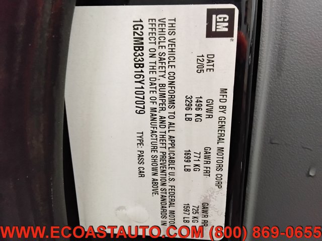 Used 2006 Pontiac Solstice Convertible w/ Premium Package RWD image 16